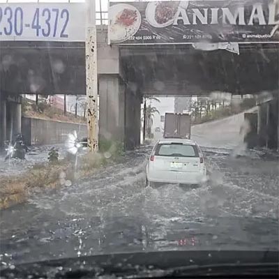 Ahora le tocó a Lomas de Angelópolis: lluvia inunda la Atlixcáyotl