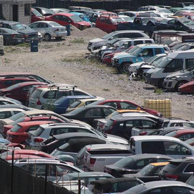 Adán hereda a Chedraui litigio de autos chatarra; no resolvió en 3 años