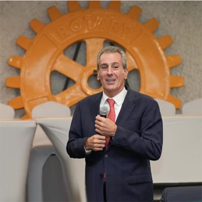Acude Pepe Chedraui a reunión del Club Rotario Puebla Industrial
