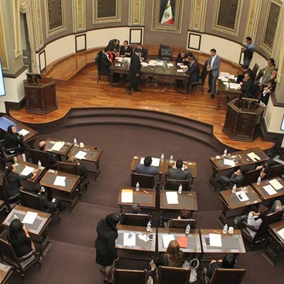 Poblanos desembolsan 130 mil pesos diarios por sus diputados
