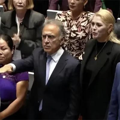 Yunes Márquez pide licencia al Senado; su padre lo sustituye