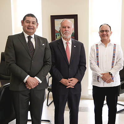Puebla y Nueva York consolidan lazos educativos para los migrantes poblanos