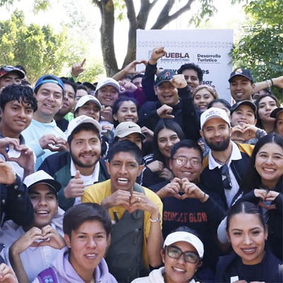 El gobernador Armenta convive con jóvenes y comparte proyectos de desarrollo