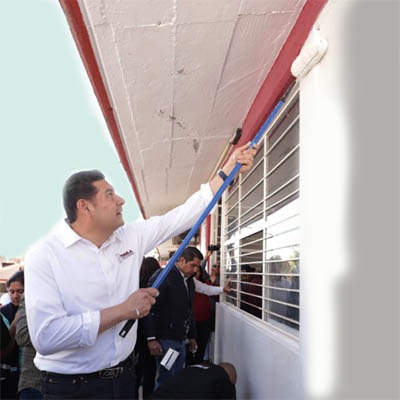 Armenta reconoce a Chignautla como ejemplo en la faena y tequio