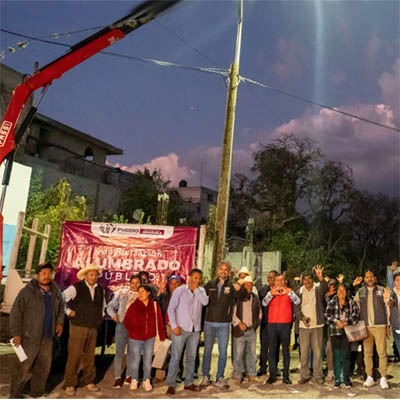Entregó Gobierno de la Ciudad modernización de luminarias con tecnología LED en Azumiatla