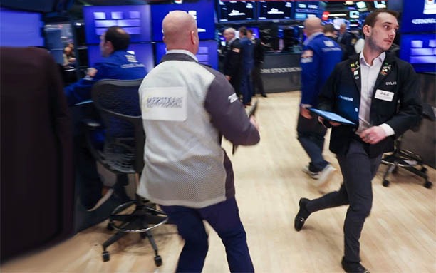 Mercados globales se infartan por guerra comercial de Trump