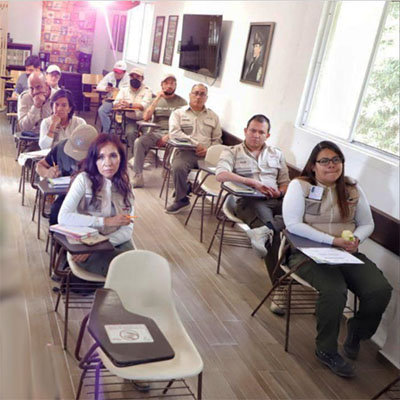 Capacita SMDIF en primeros auxilios psicológicos a personal de Africam Safari