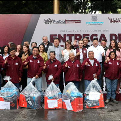 Entrega Gobierno de la Ciudad uniformes a integrantes del Sindicato del Ayuntamiento