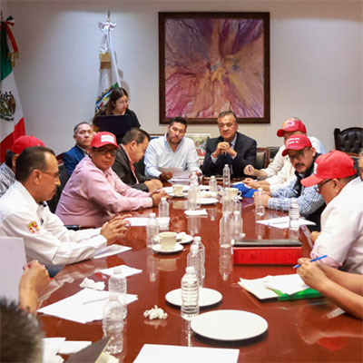 Autoridades de SEGOB logran acuerdos con trabajadores de Salud