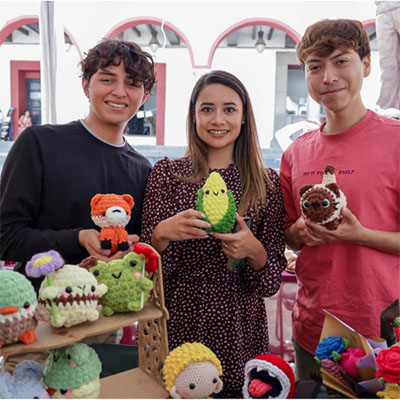 Más de 50 emprendimientos participaron en el Mercadito de las Juventudes