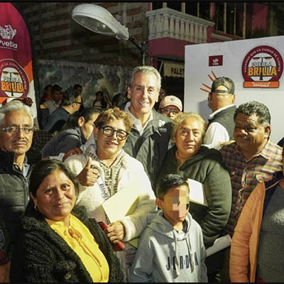 Gobierno de la Ciudad lleva “Puebla Brilla” a San Sebastián Aparicio