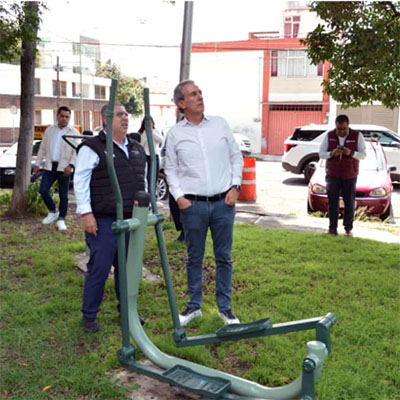 Inspecciona Gobierno de la Ciudad labores de chapeo y rehabilitación en el parque Las Palmas