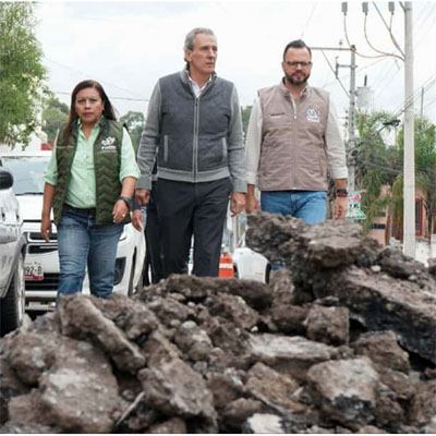 Supervisa Gobierno de la Ciudad trabajos de bacheo en la colonia San José del Conde