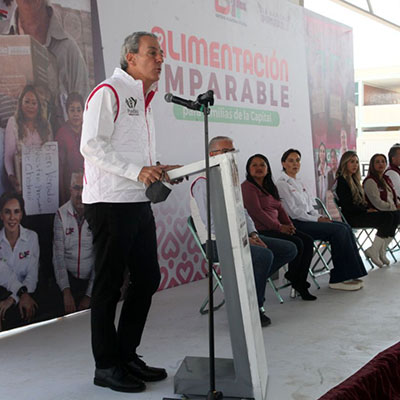 Pepe Chedraui y MariElise Budib entregan más de 7 mil despensas en Agua Santa