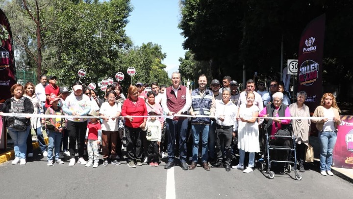 Inaugura Pepe Chedraui rehabilitación del bulevar Xonaca con el Tren Capitalino de Pavimentación