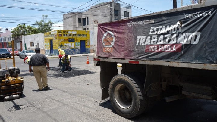 Gobierno de Pepe Chedraui continúa con acciones de bacheo en Barrio de San Miguel