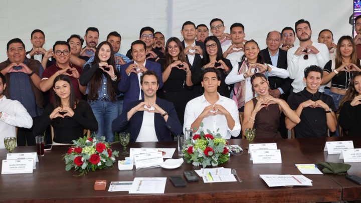 Reconoce Gobierno Estatal a atletas y refrenda al deporte como política de estado