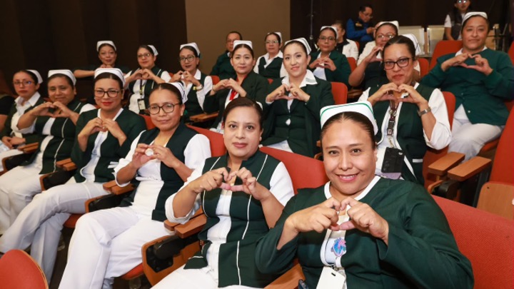 Ceci Arellano encabeza entrega de insumos y equipo biomédico al hospital general zona norte